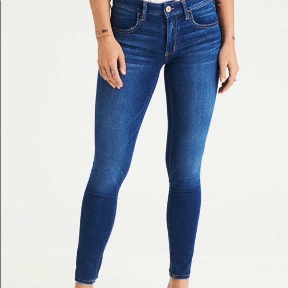*AMERICAN EAGLE JEANS*